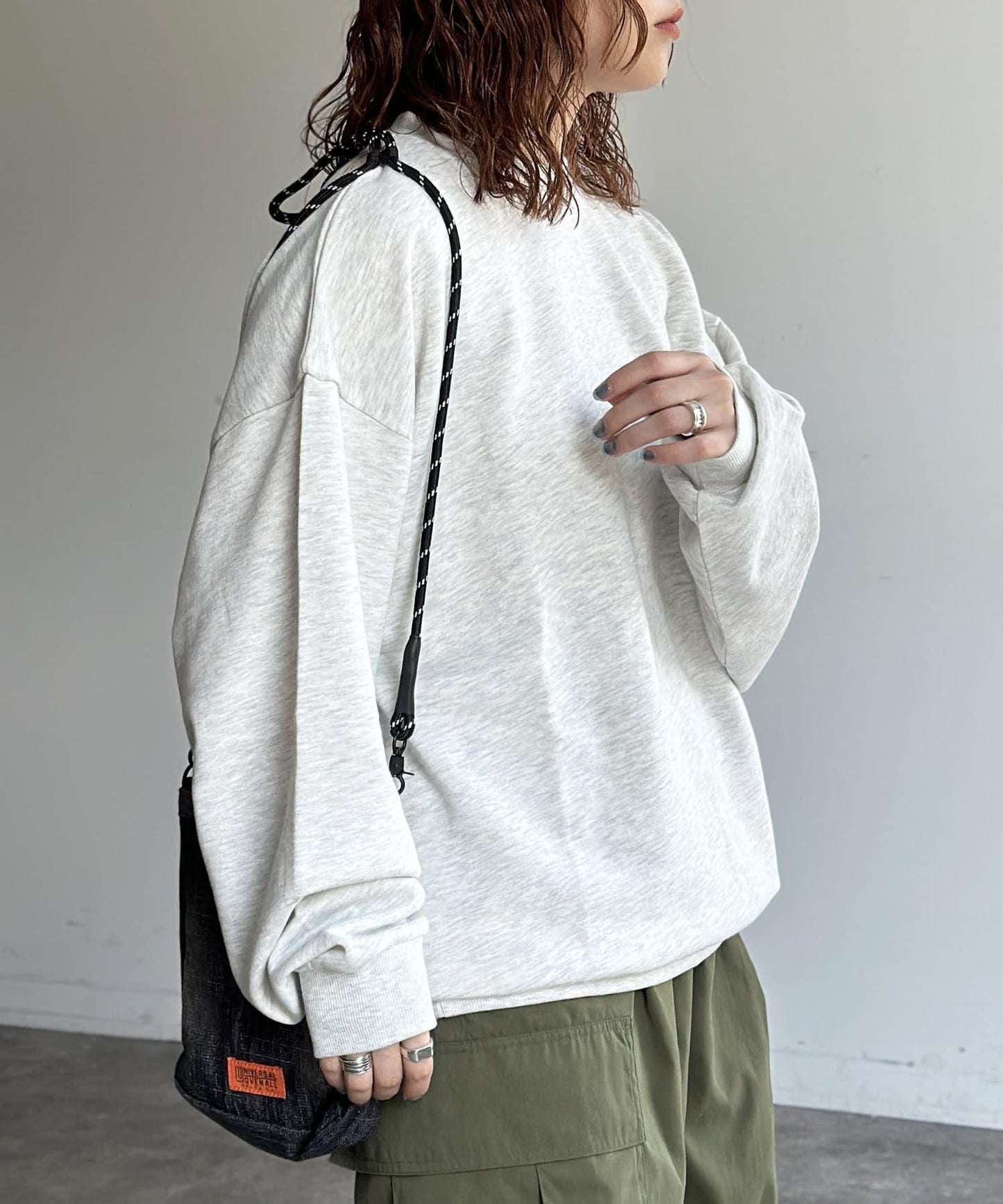 多色刺繡衛衣