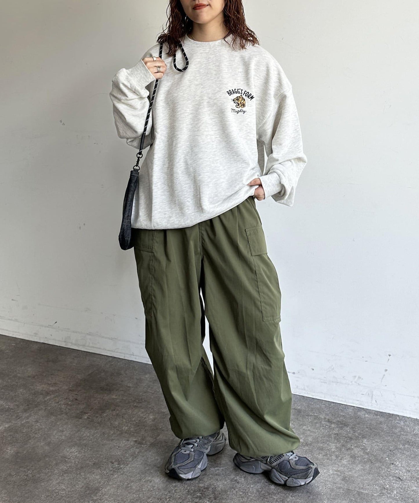 多色刺繡衛衣