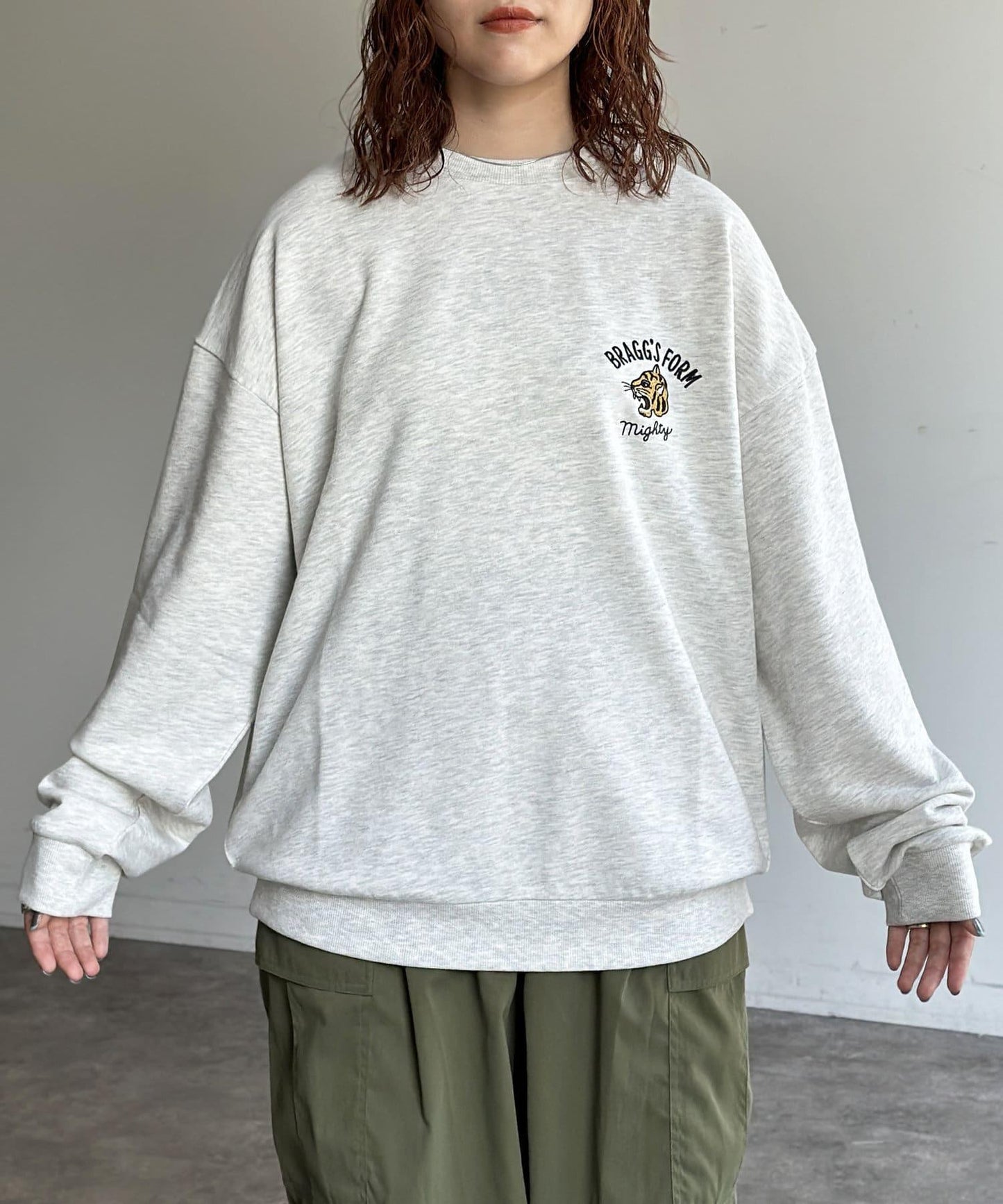 多色刺繡衛衣