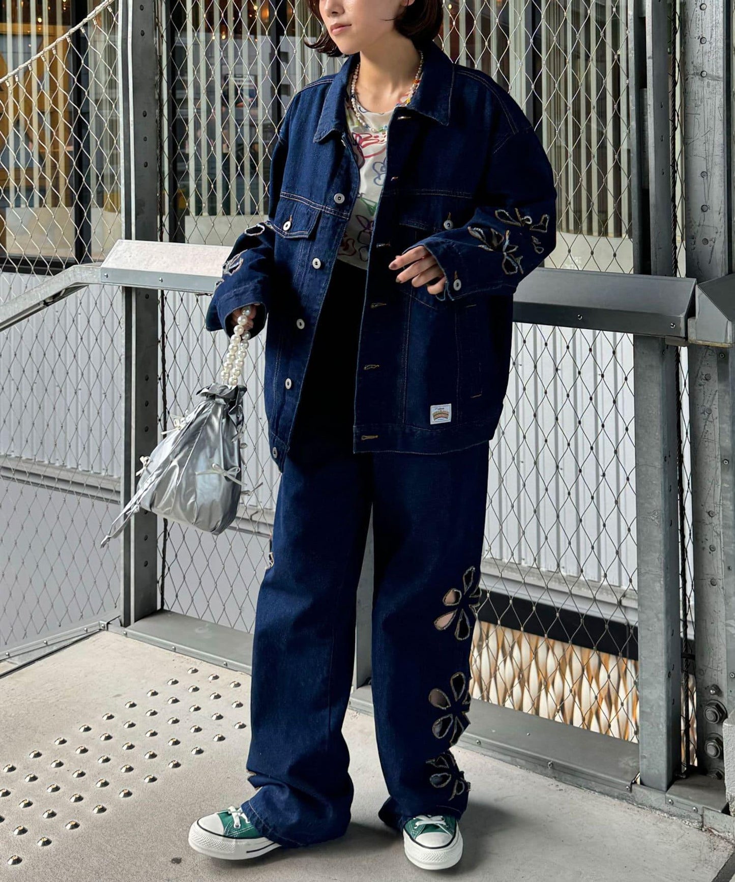【2024AW】【HELLO.SANFRANCISCO/你好，舊金山】花朵剪裁牛仔褲