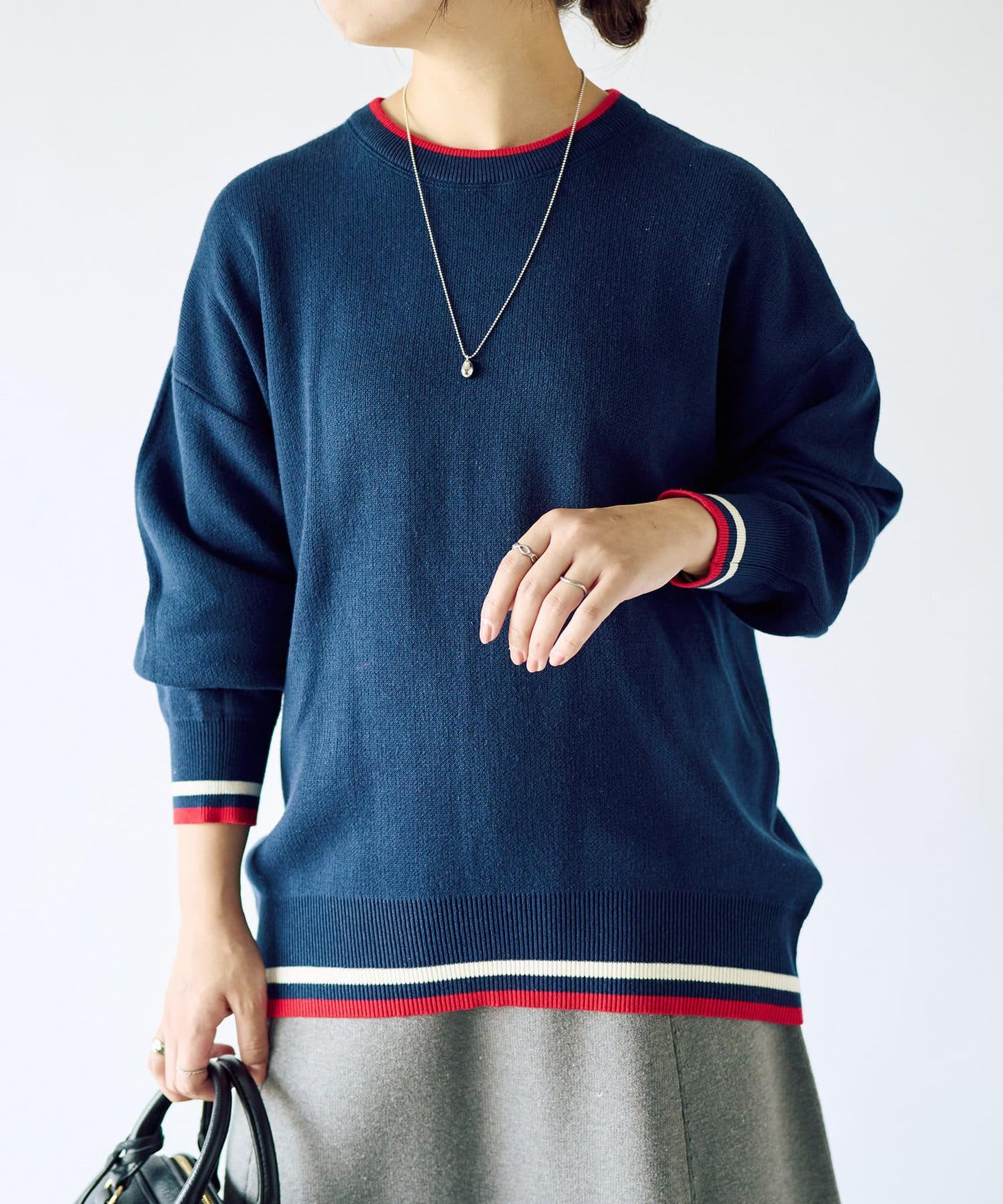 《限定·穿著舒適》條紋針織衫