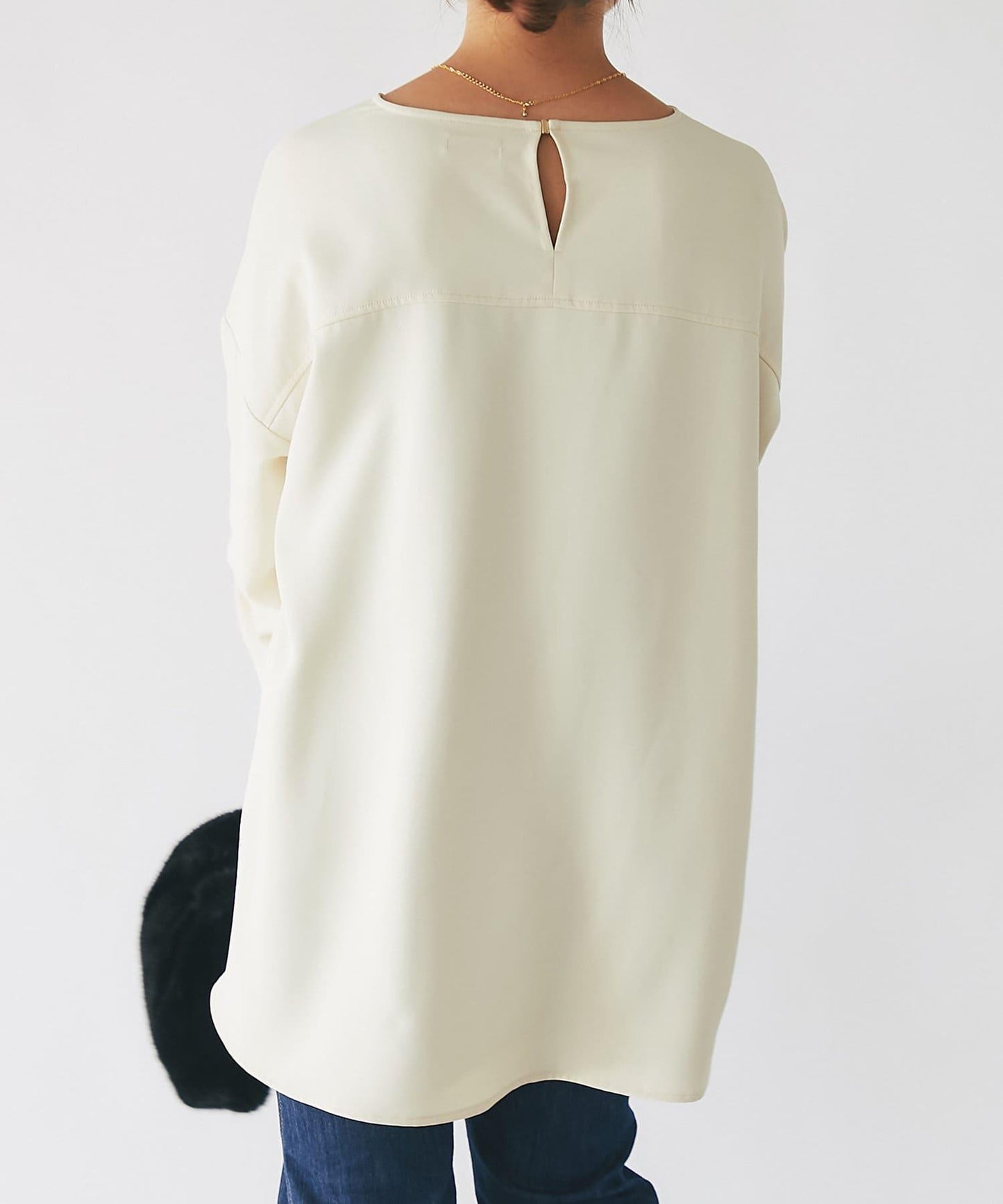 《長季節穿著》後扣T恤襯衫