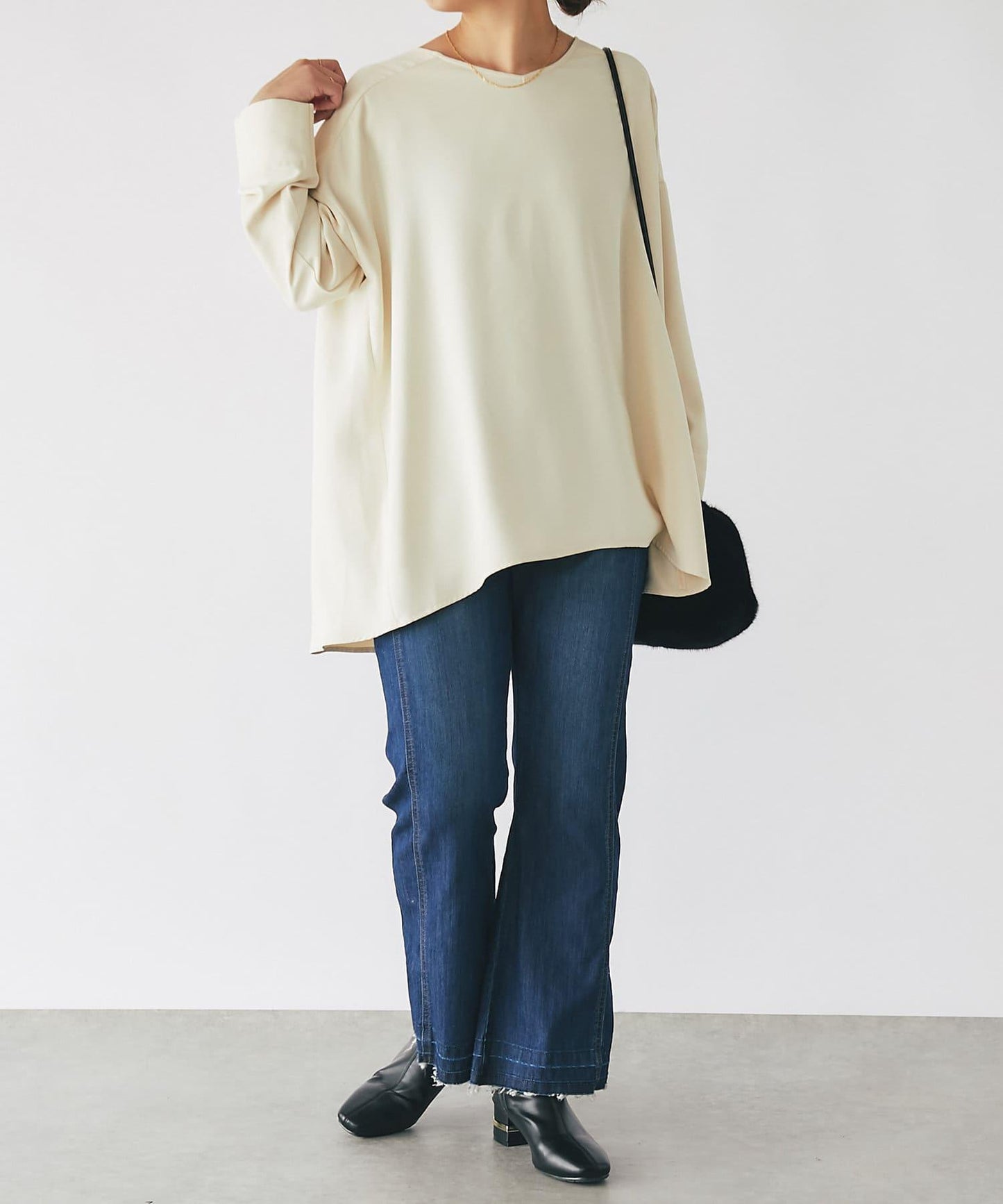 《長季節穿著》後扣T恤襯衫