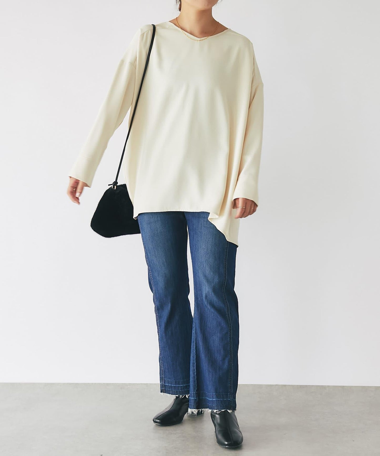 《長季節穿著》後扣T恤襯衫