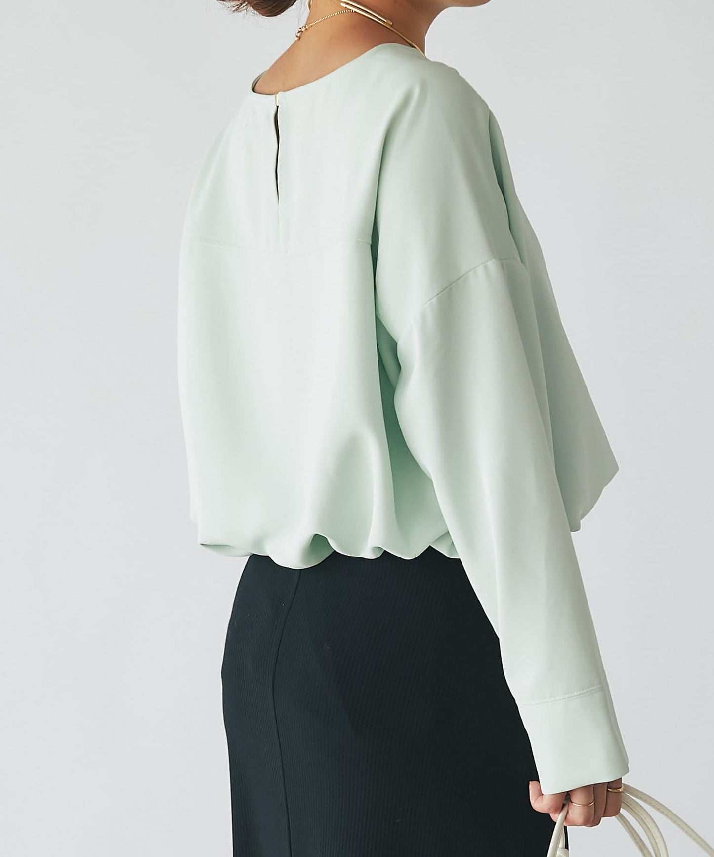 《長季節穿著》後扣T恤襯衫