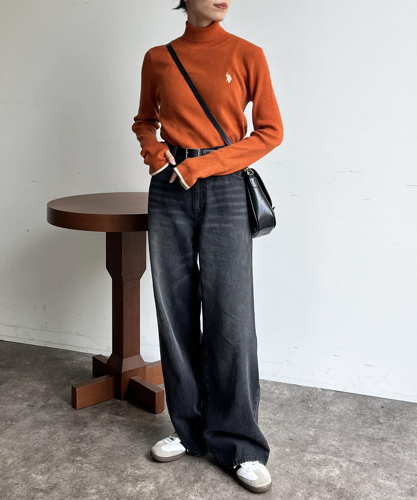 高腰直筒牛仔褲