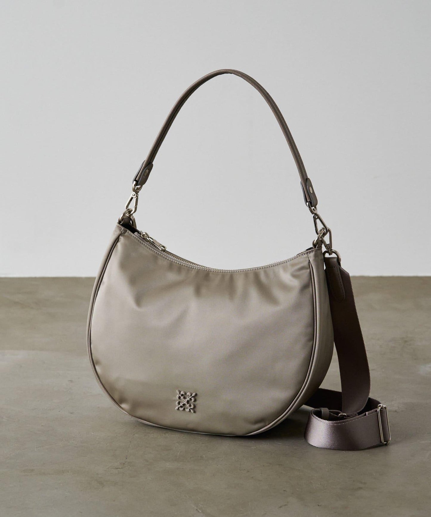 【260克・輕微防水】雲朵尼龍2way肩包