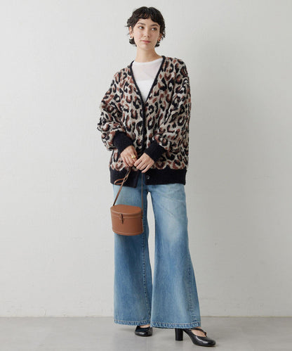 寬腿喇叭牛仔褲