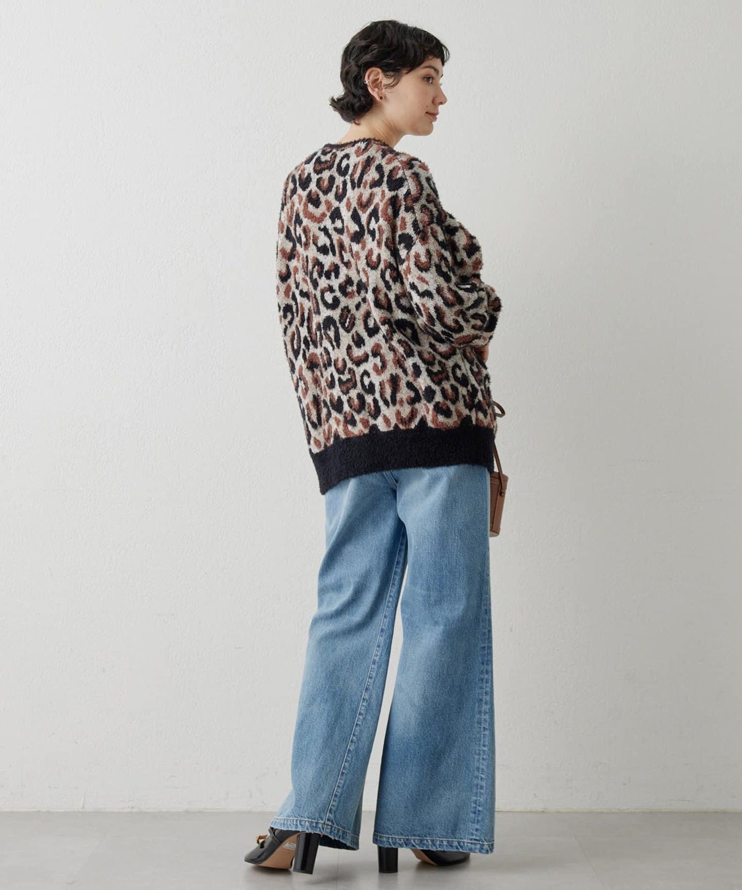 寬腿喇叭牛仔褲