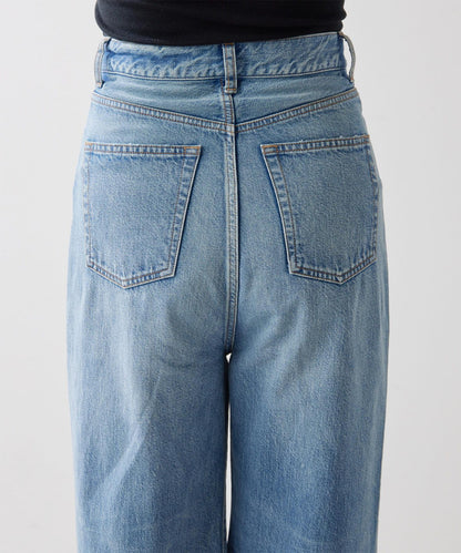 寬腿喇叭牛仔褲