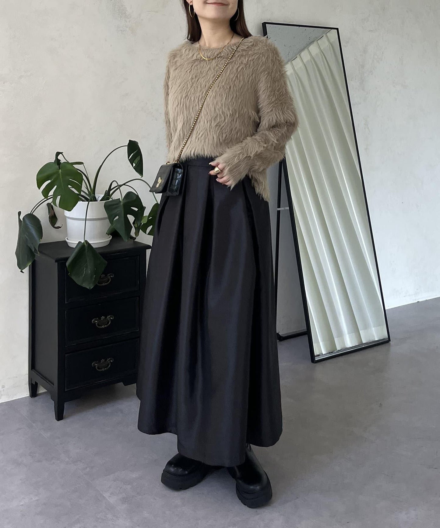 船領羽毛針織衫