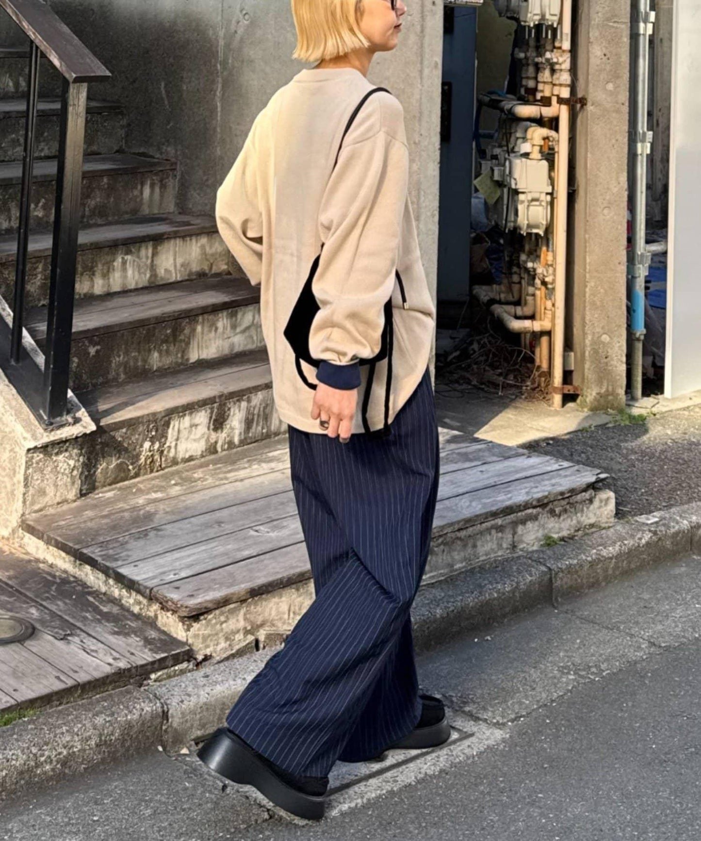 寬鬆剪裁圓領T恤款針織衫