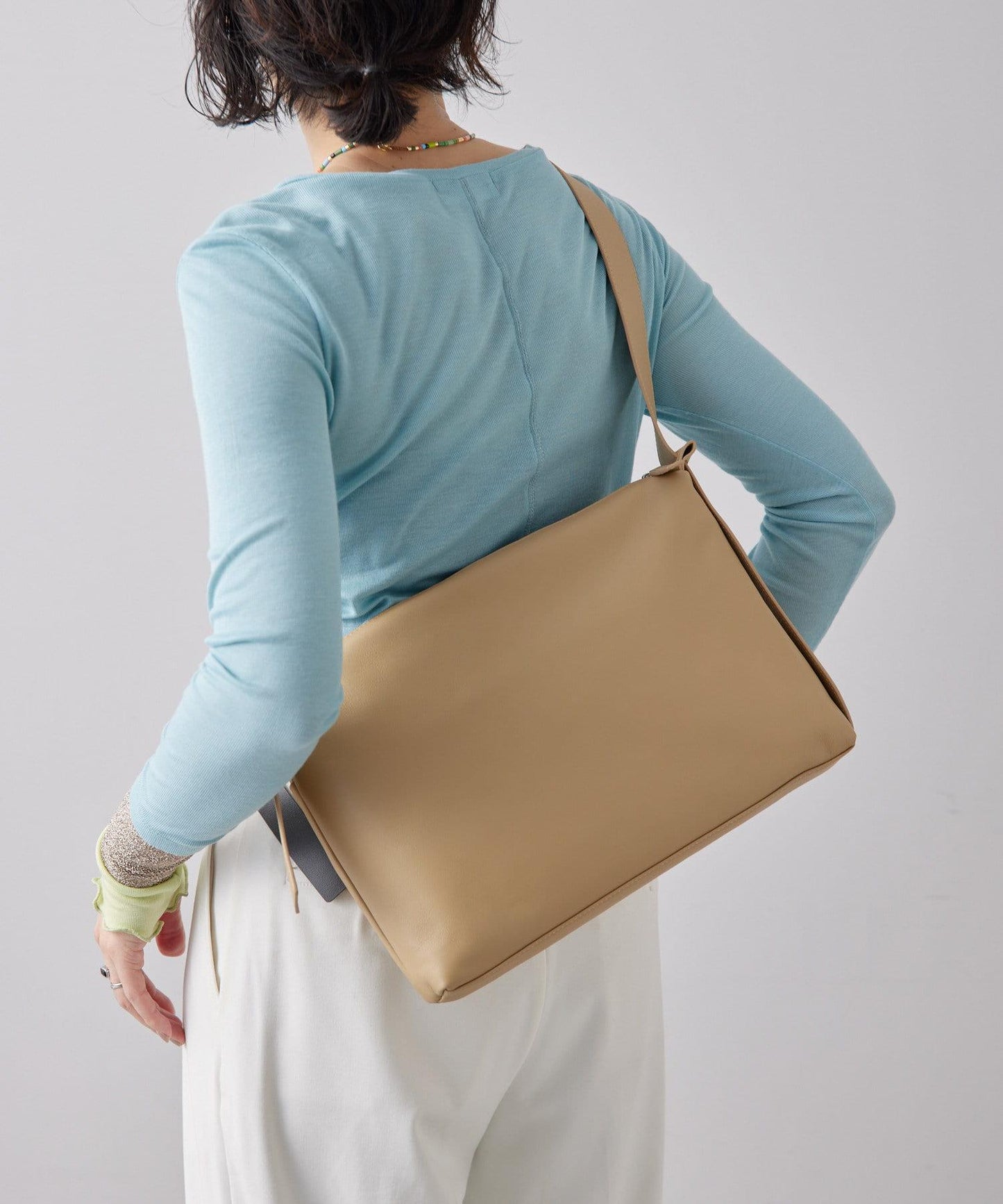 《全真皮》兩用皮革肩揹包