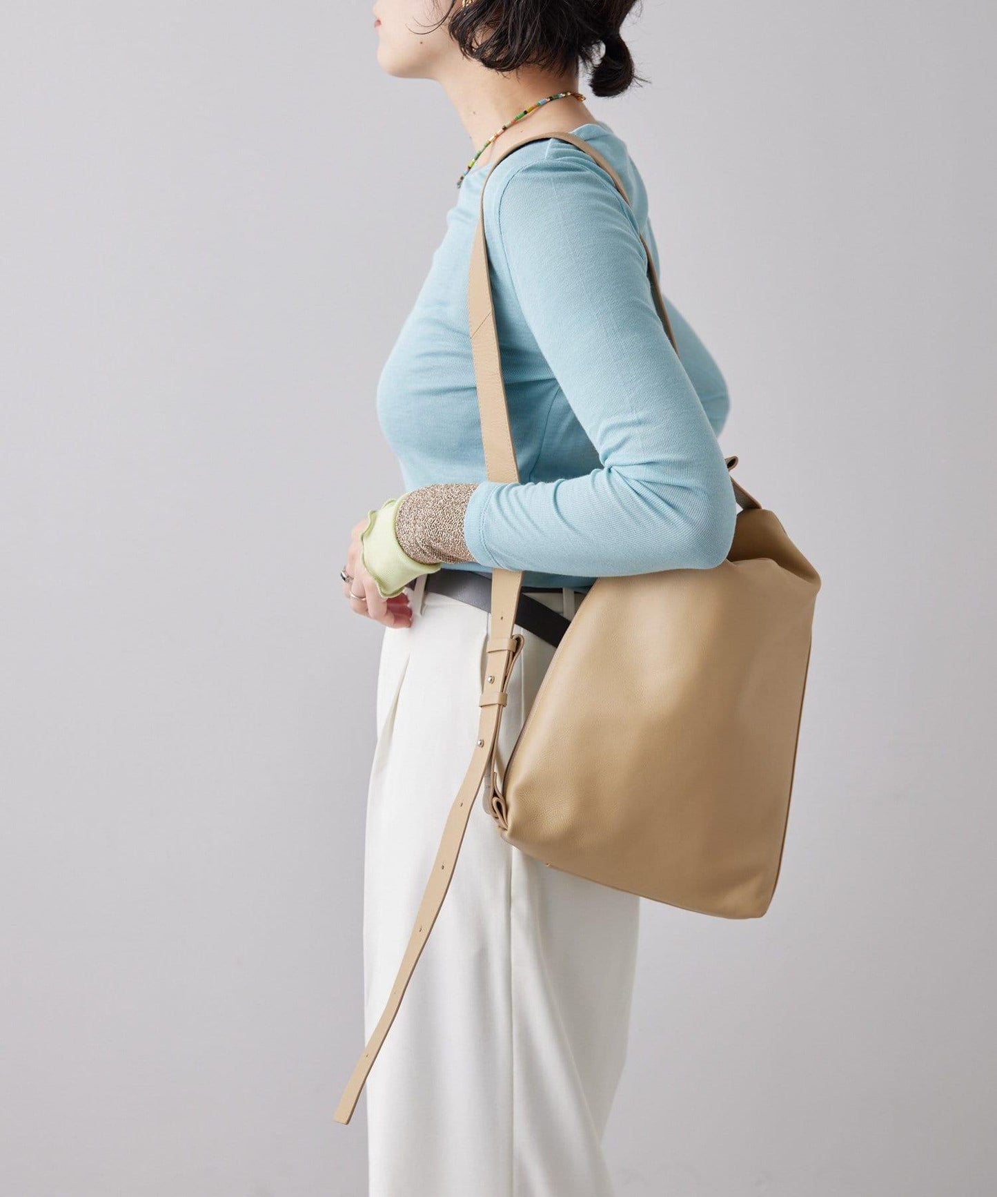 《全真皮》兩用皮革肩揹包