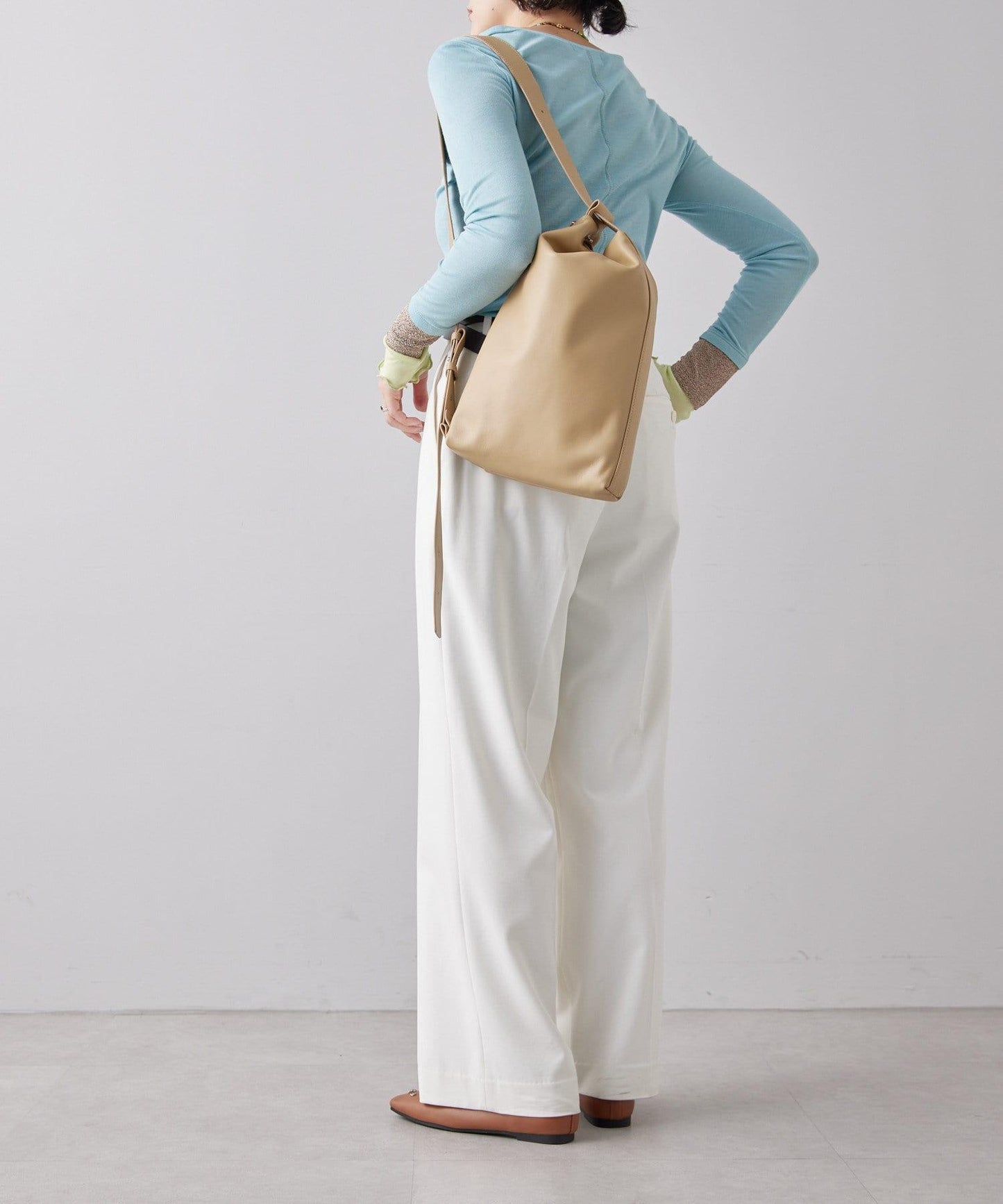 《全真皮》兩用皮革肩揹包