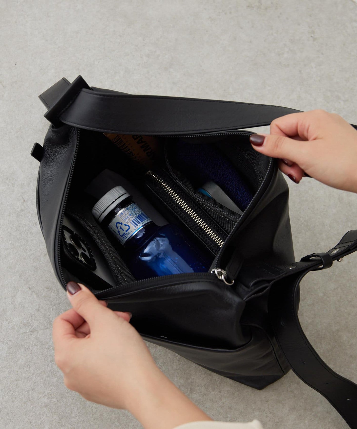 《全真皮》兩用皮革肩揹包