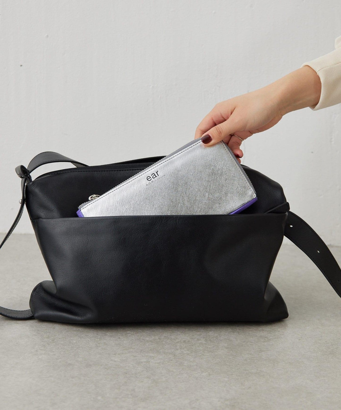 《全真皮》兩用皮革肩揹包