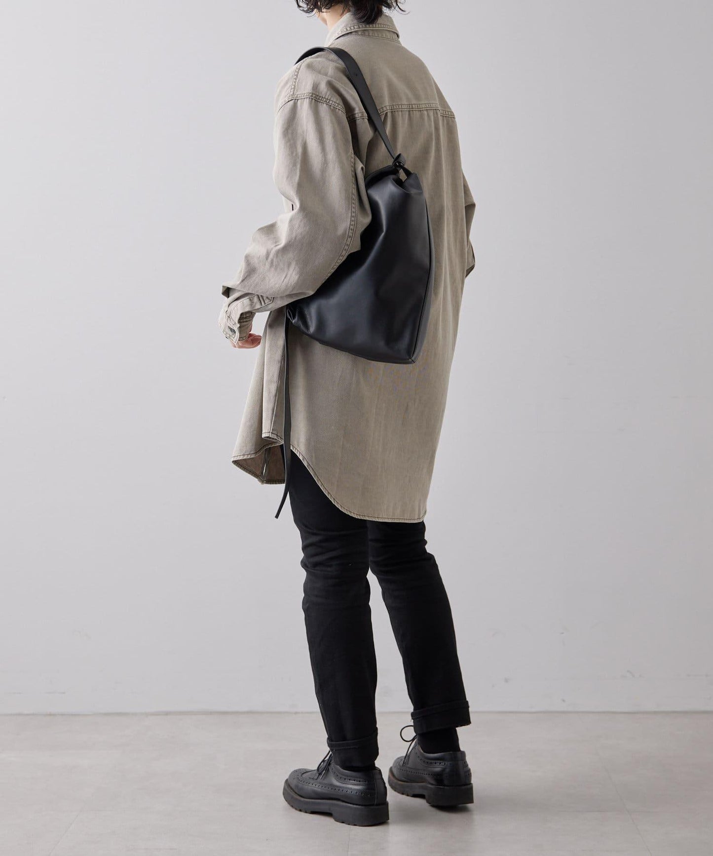 《全真皮》兩用皮革肩揹包