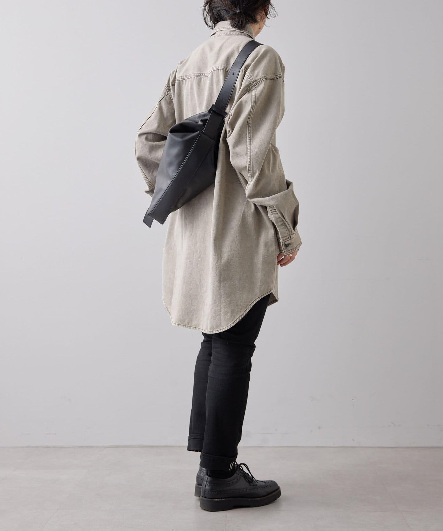 《全真皮》兩用皮革肩揹包