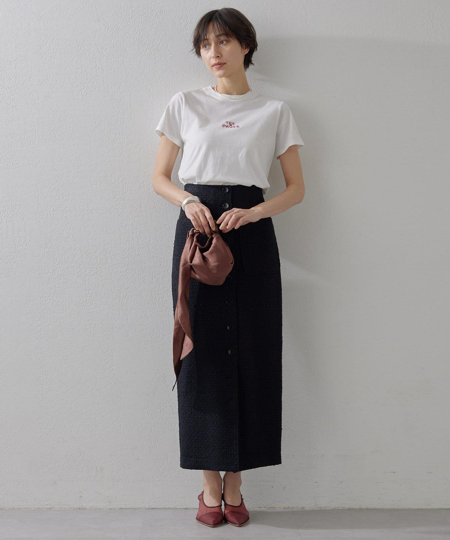 【THE PAUSE】THE PAUSE刺繡T恤