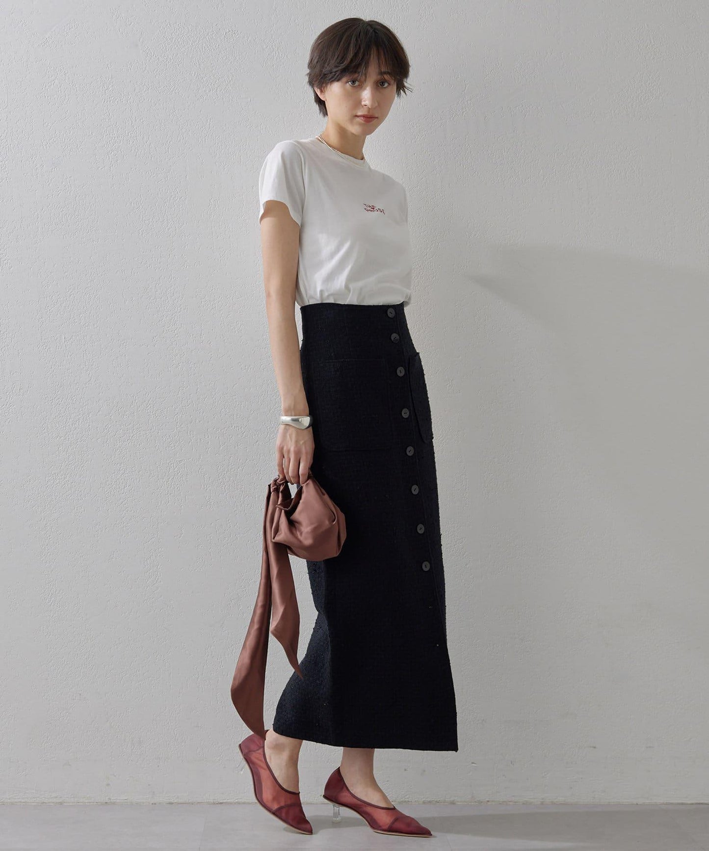 【THE PAUSE】THE PAUSE刺繡T恤