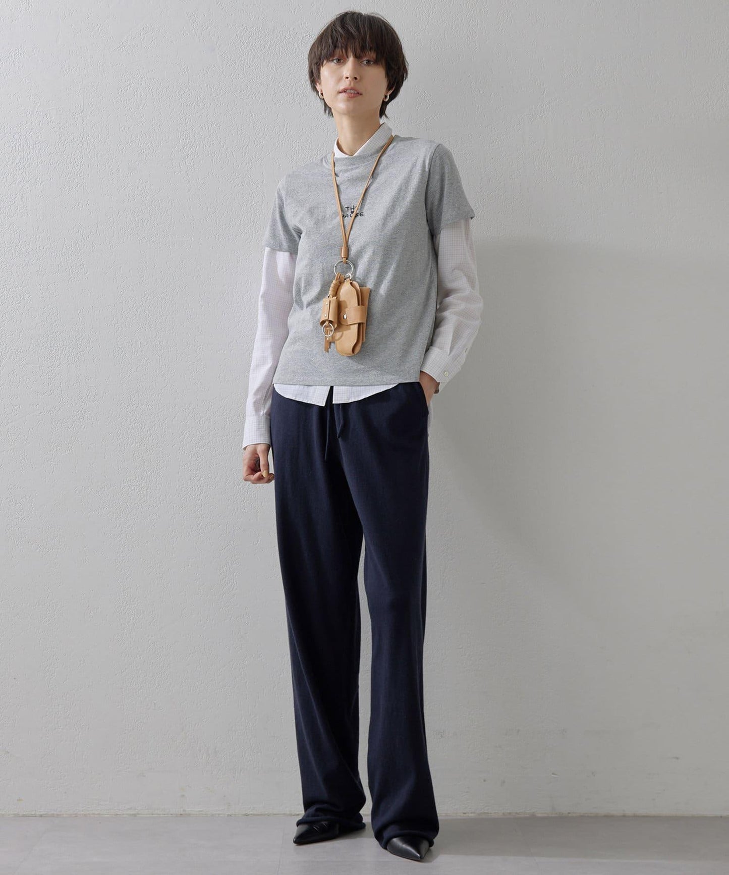 【THE PAUSE】THE PAUSE刺繡T恤