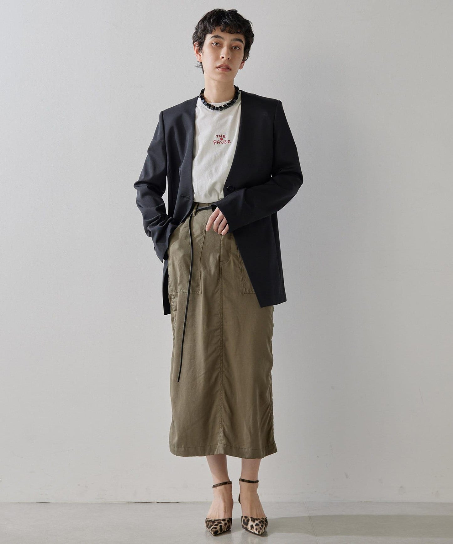 【THE PAUSE】THE PAUSE刺繡T恤