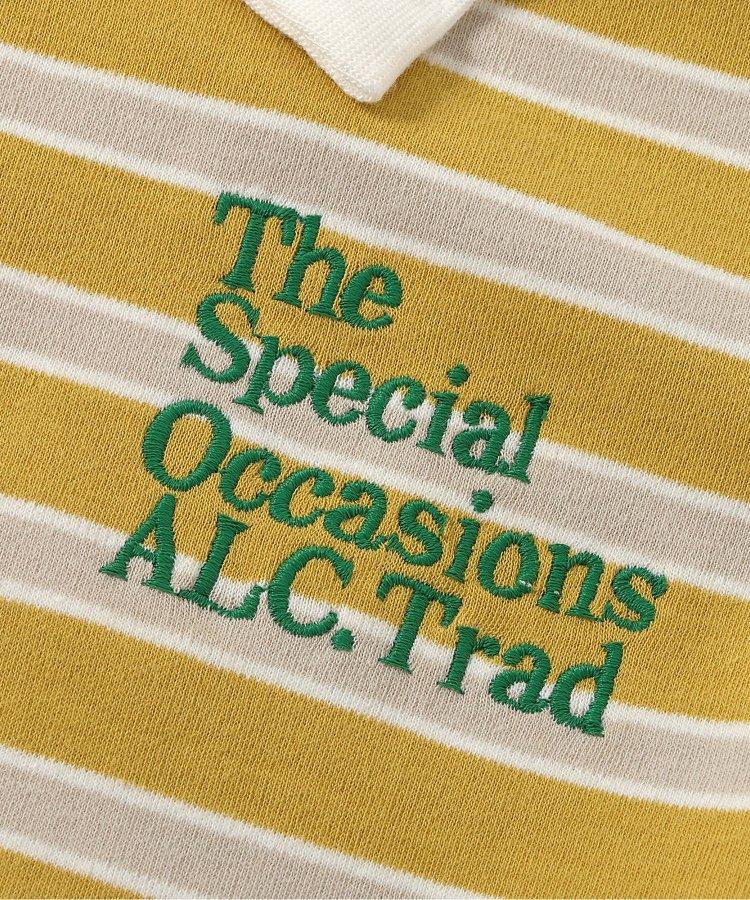 帶領口的多色條紋T恤