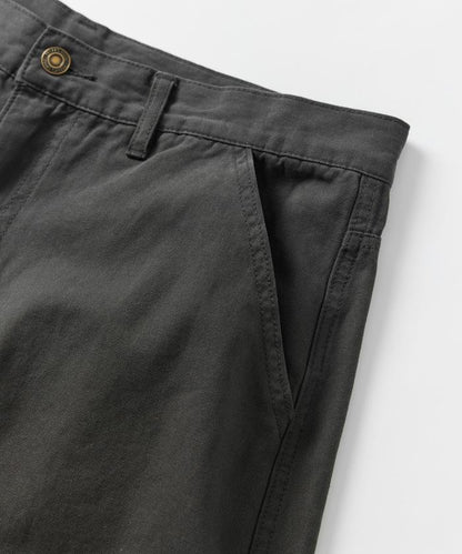 寬鬆剪裁工裝褲