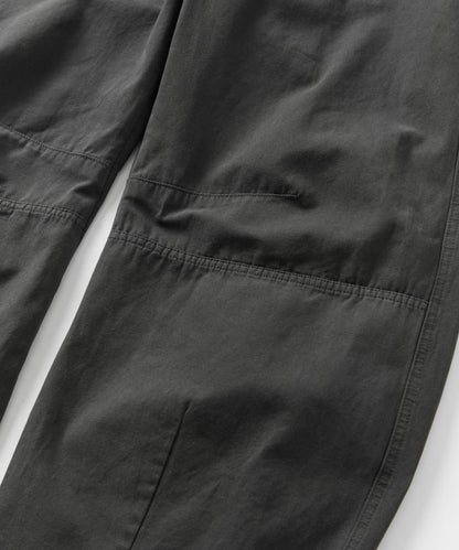 寬鬆剪裁工裝褲