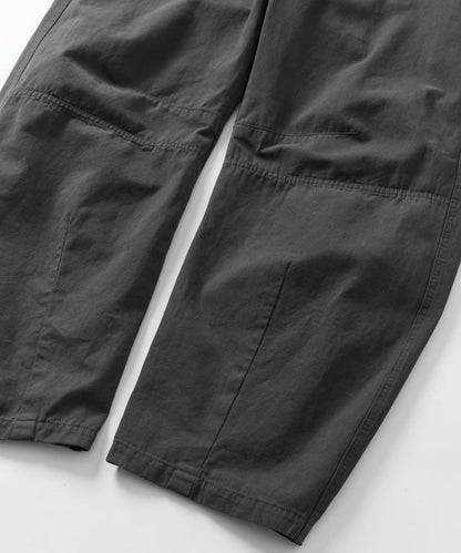 寬鬆剪裁工裝褲