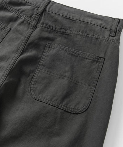 寬鬆剪裁工裝褲