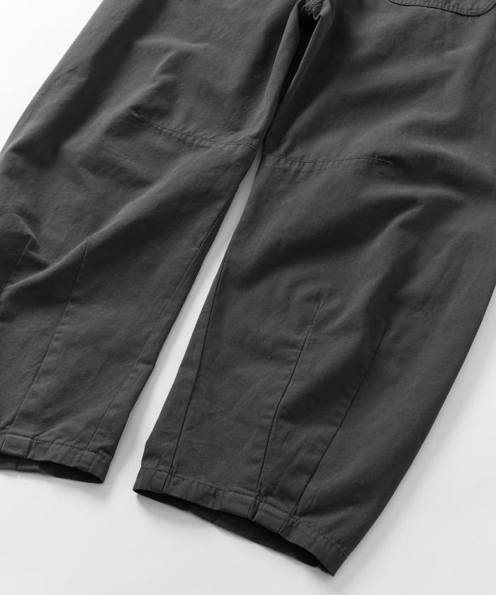 寬鬆剪裁工裝褲