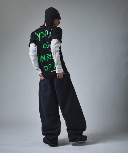 寬鬆剪裁工裝褲