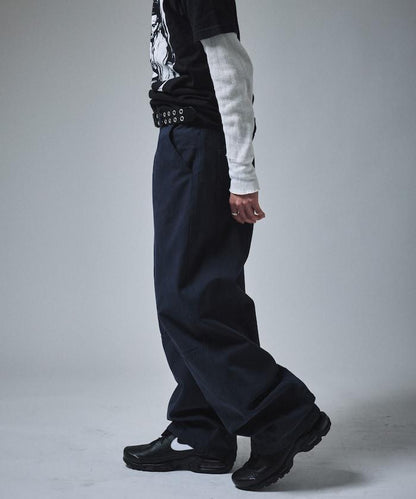 寬鬆剪裁工裝褲