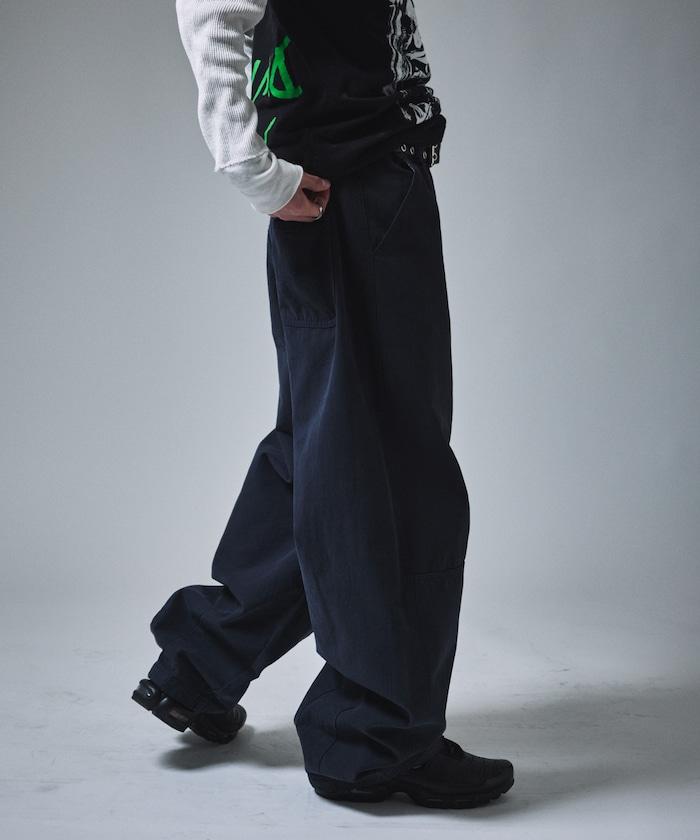 寬鬆剪裁工裝褲