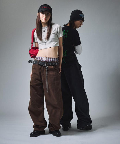 寬鬆剪裁工裝褲