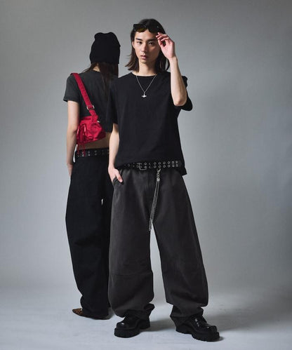 寬鬆剪裁工裝褲