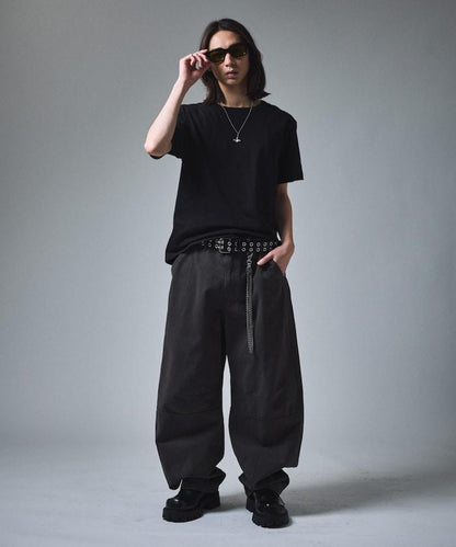 寬鬆剪裁工裝褲