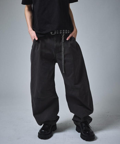 寬鬆剪裁工裝褲