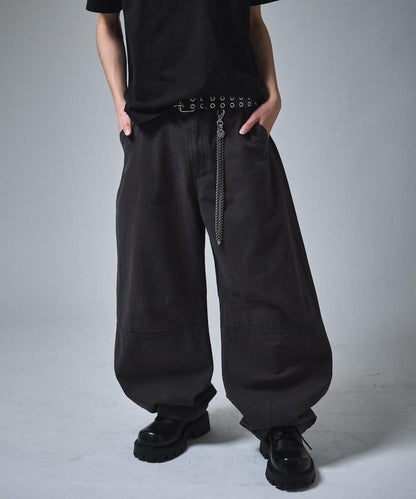 寬鬆剪裁工裝褲