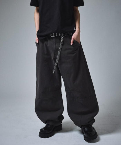 寬鬆剪裁工裝褲