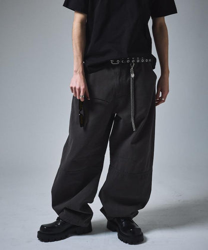 寬鬆剪裁工裝褲