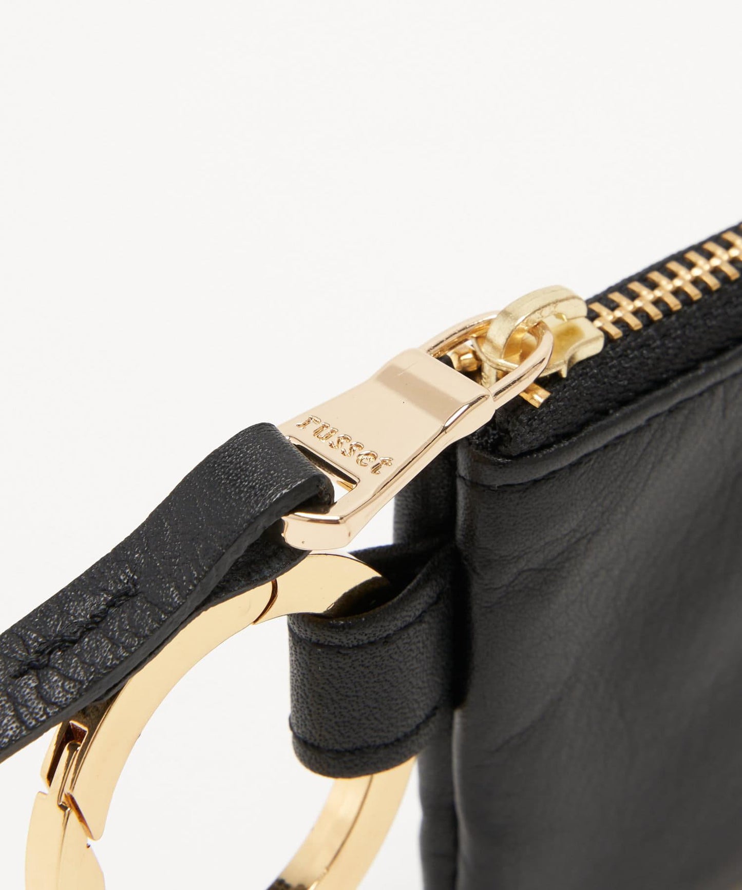 【可放卡片】帶卡拉賓的軟皮多功能盒