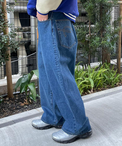 【藍色牛仔布/藍色牛仔布】寬鬆牛仔褲