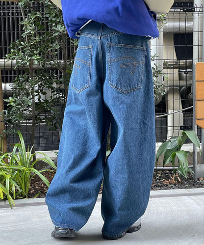 【藍色牛仔布/藍色牛仔布】寬鬆牛仔褲