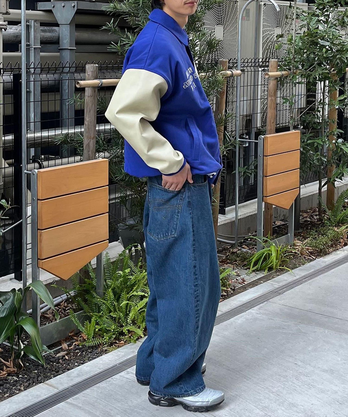 【藍色牛仔布/藍色牛仔布】寬鬆牛仔褲
