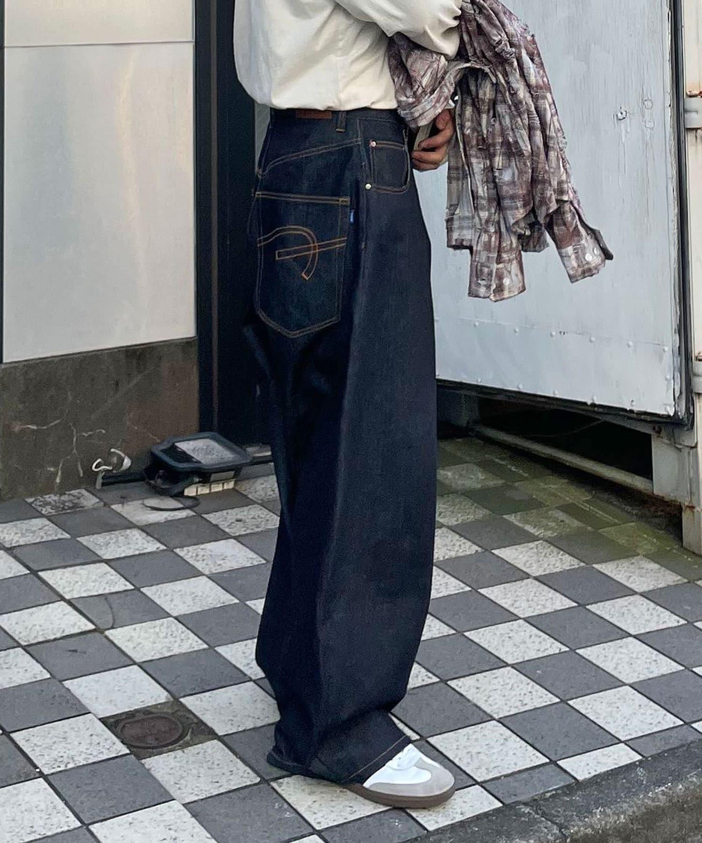 【藍色牛仔布/藍色牛仔布】寬鬆牛仔褲