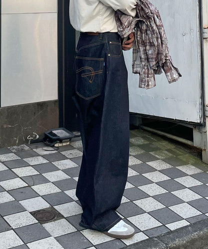 【藍色牛仔布/藍色牛仔布】寬鬆牛仔褲