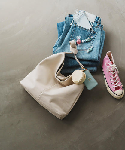 【可放卡片】帶卡拉賓的軟皮多功能盒